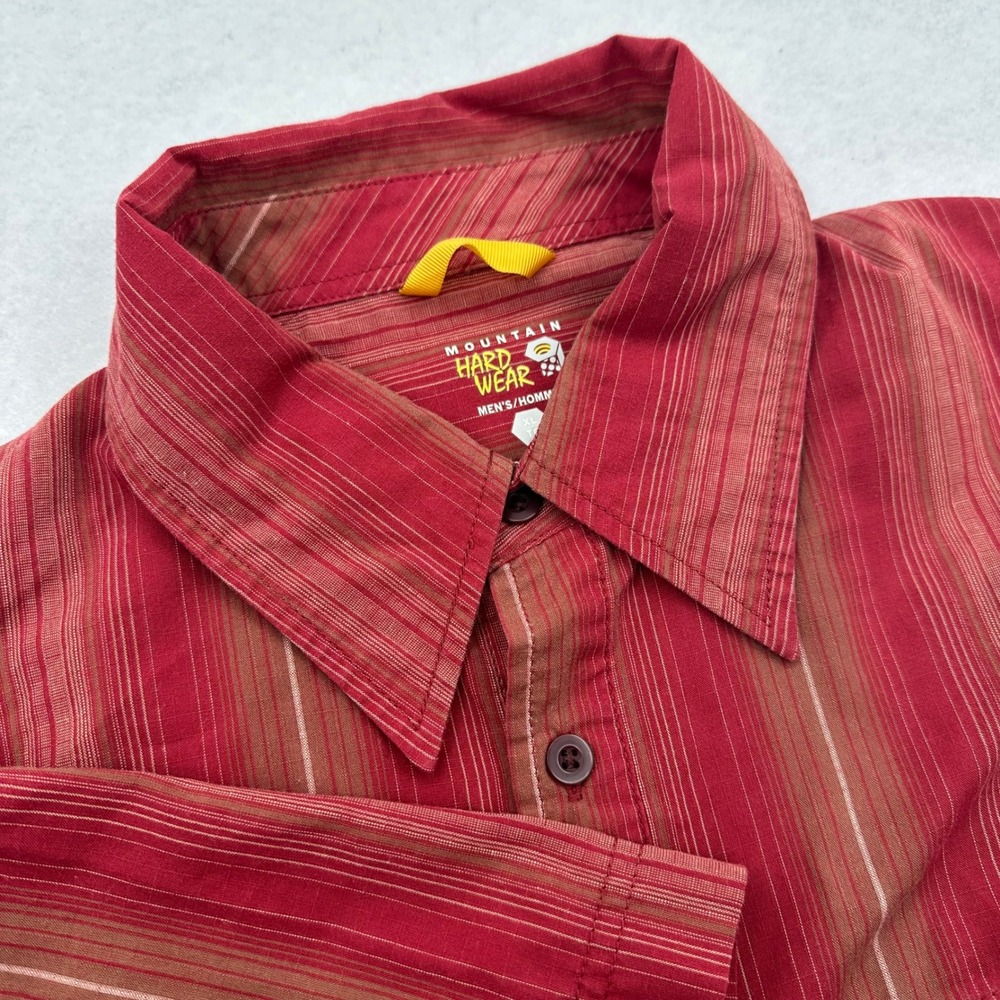 Mountain Hardwear Mens XL Red Striped Short Sleeve Button Up Shirt OM3436